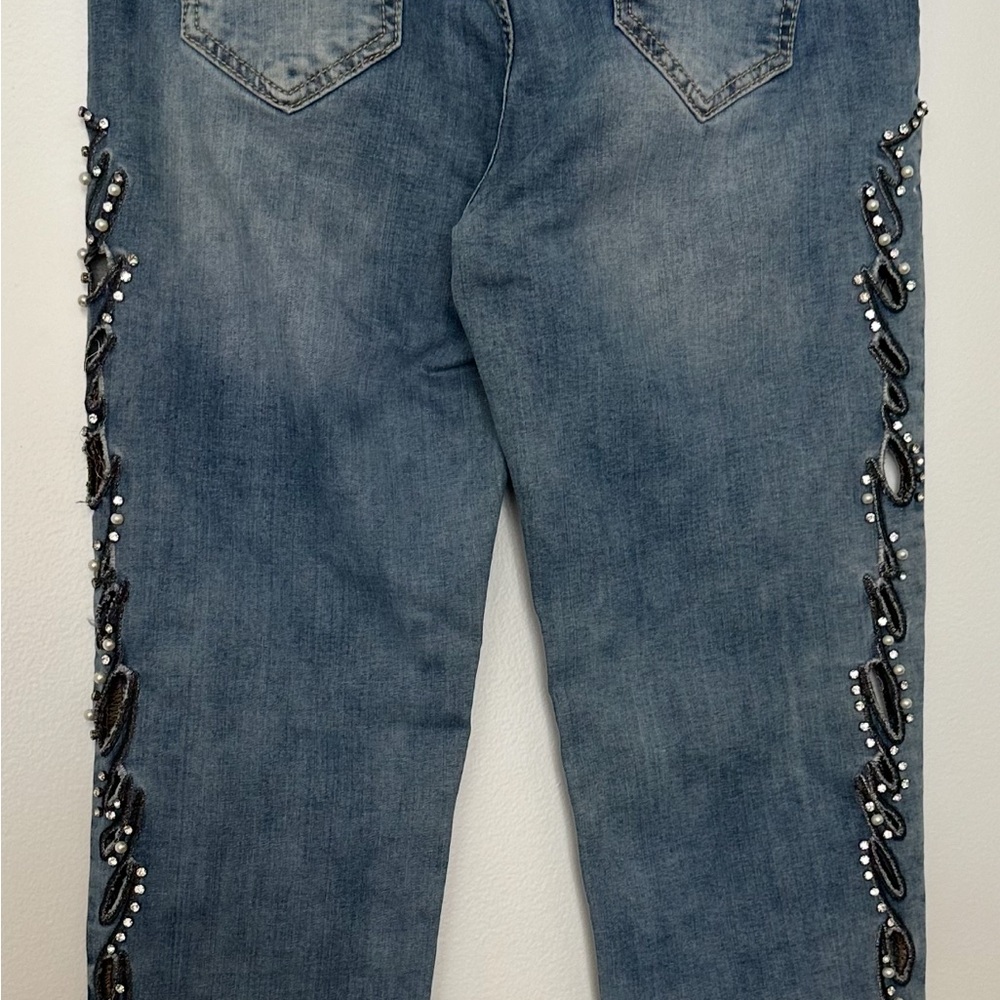 Chic Blue Skinny Jeans with Embellishments